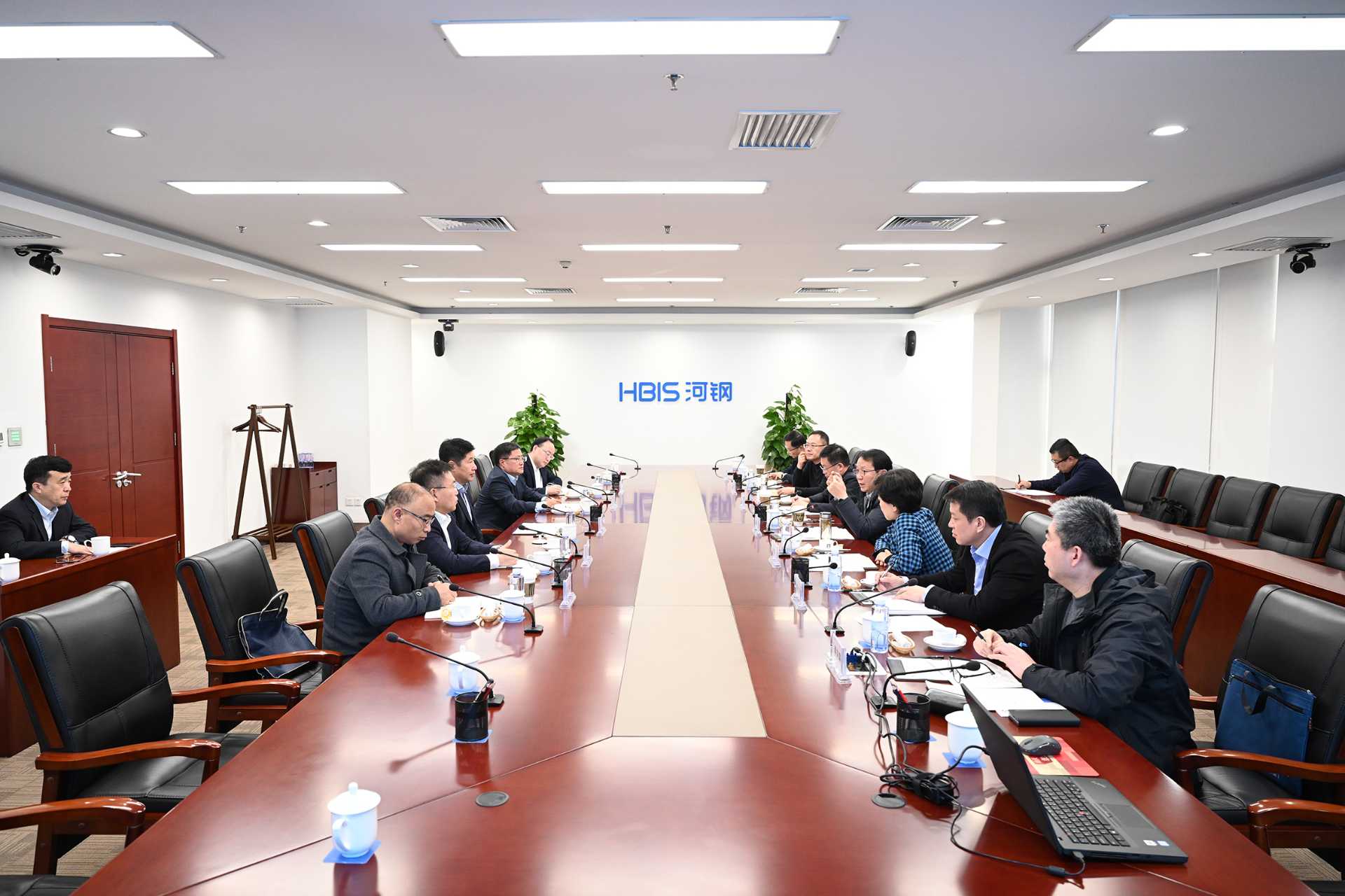 thumbnail.b77c20b0-7da4-4d53-8400-076bbb9637a81761534877438